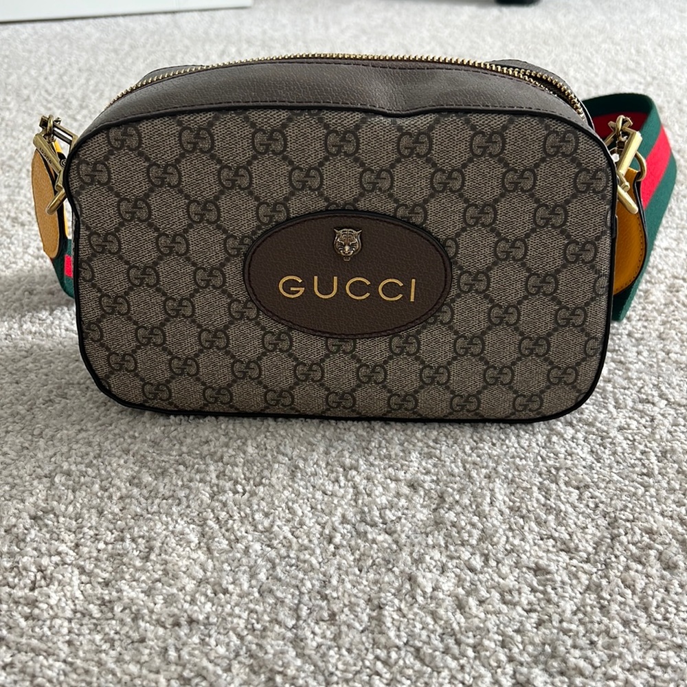 Neo vintage GG supreme messenger bag